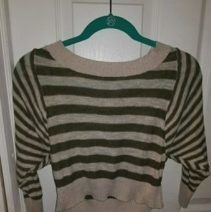 Light weight sweater